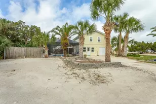 400 Mccloud St, Saint George Island, FL 32328 - Photo 13