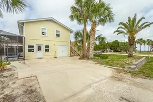 400 Mccloud St, Saint George Island, FL 32328 - Photo 11