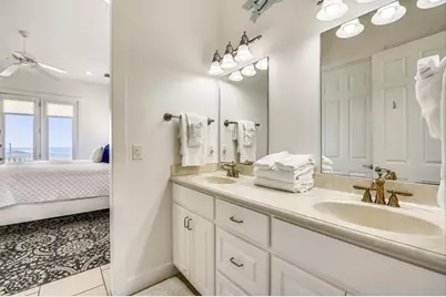 724 E Gulf Beach Dr, Saint George Island, FL 32328 - Photo 15