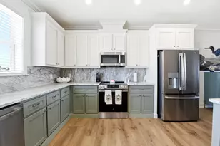 725 E Gorrie Dr, Saint George Island, FL 32328 - Photo 11