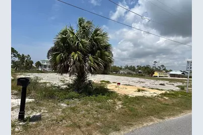 14/15 Atlantic St, Port Saint Joe, FL 32456 - Photo 1