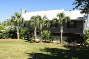 130 Bay Ave, Apalachicola, FL 32320 - Photo 3