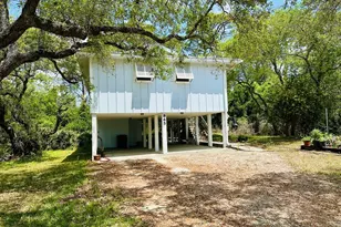 865 W Pine Ave, Saint George Island, FL 32328 - Photo 3