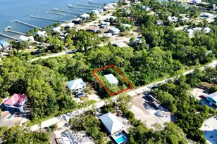 865 W Pine Ave, Saint George Island, FL 32328 - Photo 9