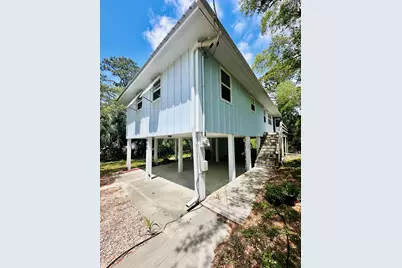 865 W Pine Ave, Saint George Island, FL 32328 - Photo 5
