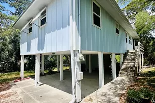 865 W Pine Ave, Saint George Island, FL 32328 - Photo 5