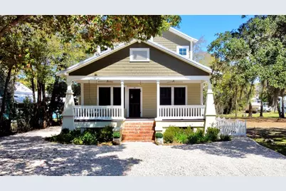 15 8th St, Apalachicola, FL 32320 - Photo 1