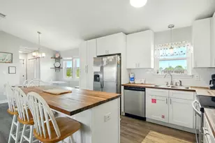 749 W Gorrie Dr, Saint George Island, FL 32328 - Photo 9