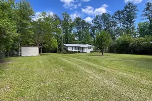 211 Fraley St, Wewahitchka, FL 32465 - Photo 3