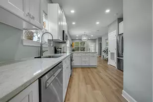 131 Delaware St, Carrabelle, FL 32322 - Photo 11