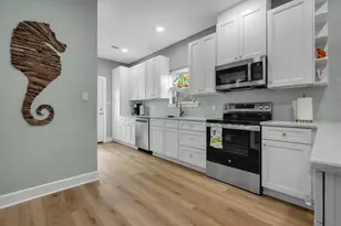 131 Delaware St, Carrabelle, FL 32322 - Photo 9