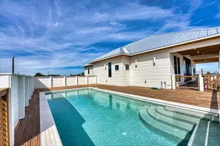 424 E Gorrie Dr, Saint George Island, FL 32328 - Photo 3