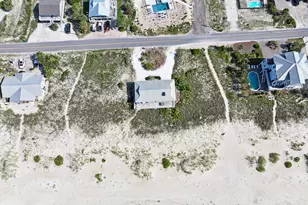 872 E Gorrie Dr, Saint George Island, FL 32328 - Photo 39