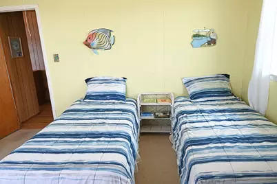 872 E Gorrie Dr, Saint George Island, FL 32328 - Photo 25