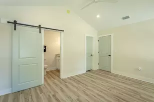 200 13th St, Apalachicola, FL 32320 - Photo 19