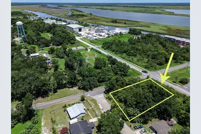 215 4th St, Apalachicola, FL 32320 - Photo 7