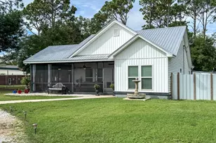 242 15th St, Apalachicola, FL 32320 - Photo 31