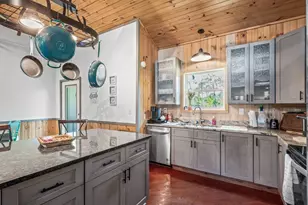 344 Lily Cir, Eastpoint, FL 32328 - Photo 3