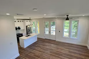 216 15th St, Apalachicola, FL 32320 - Photo 21