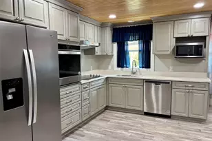 1411 Monument Ave, Port Saint Joe, FL 32456 - Photo 3