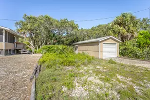 481 E Gulf Beach Dr, Saint George Island, FL 32328 - Photo 23