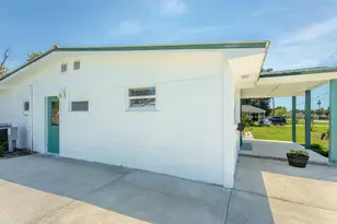 1805 Garrison Ave, Port Saint Joe, FL 32456 - Photo 9