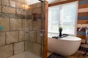 348 Atlantic St, Port Saint Joe, FL 32456 - Photo 11