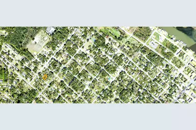 235 11th St, Apalachicola, FL 32320 - Photo 1