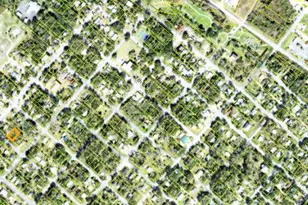 235 11th St, Apalachicola, FL 32320 - Photo 1