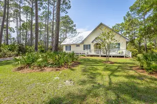 301 Sweet Bay Cir, Eastpoint, FL 32328 - Photo 5