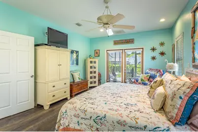 301 Sweet Bay Cir, Eastpoint, FL 32328 - Photo 19