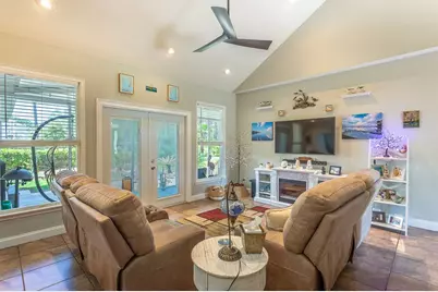 301 Sweet Bay Cir, Eastpoint, FL 32328 - Photo 11