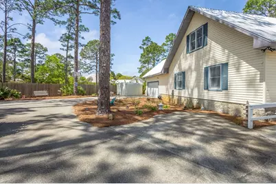 301 Sweet Bay Cir, Eastpoint, FL 32328 - Photo 7