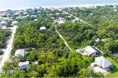 532 W Sawyer St, Saint George Island, FL 32328 - Photo 15