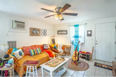 66 8th St, Apalachicola, FL 32320 - Photo 7