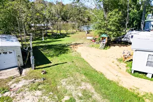 391 Byrd Parker Dr, Wewahitchka, FL 32465 - Photo 3