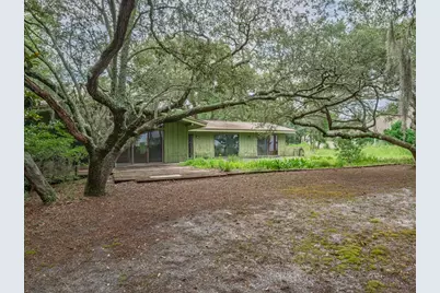 17 S Bay Shore Dr, Eastpoint, FL 32328 - Photo 7