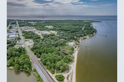 17 S Bay Shore Dr, Eastpoint, FL 32328 - Photo 13