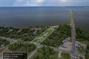 17 S Bay Shore Dr, Eastpoint, FL 32328 - Photo 13