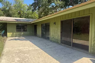 17 S Bay Shore Dr, Eastpoint, FL 32328 - Photo 3