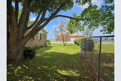 1007 Monument Ave, Port Saint Joe, FL 32456 - Photo 7