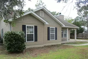 670 Longwood Ct, Eastpoint, FL 32328 - Photo 3