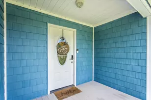 300 Blue Heron Dr, Eastpoint, FL 32328 - Photo 3