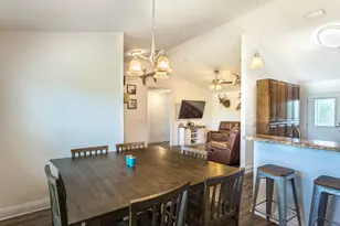 300 Blue Heron Dr, Eastpoint, FL 32328 - Photo 9