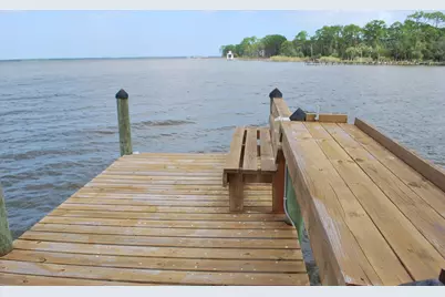 215 N Bay Shore Dr, Eastpoint, FL 32328 - Photo 11