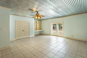 215 N Bayshore Dr, Eastpoint, FL 32328 - Photo 51