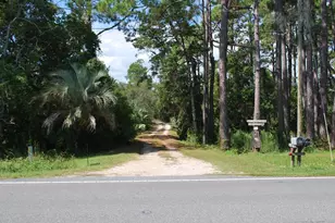 215 N Bayshore Dr, Eastpoint, FL 32328 - Photo 11