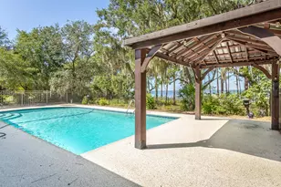 215 N Bayshore Dr, Eastpoint, FL 32328 - Photo 47