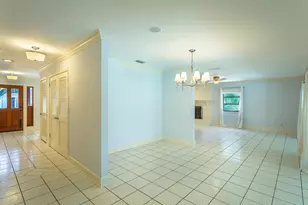 215 N Bayshore Dr, Eastpoint, FL 32328 - Photo 27