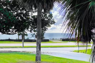 206 10th St, Port Saint Joe, FL 32456 - Photo 3